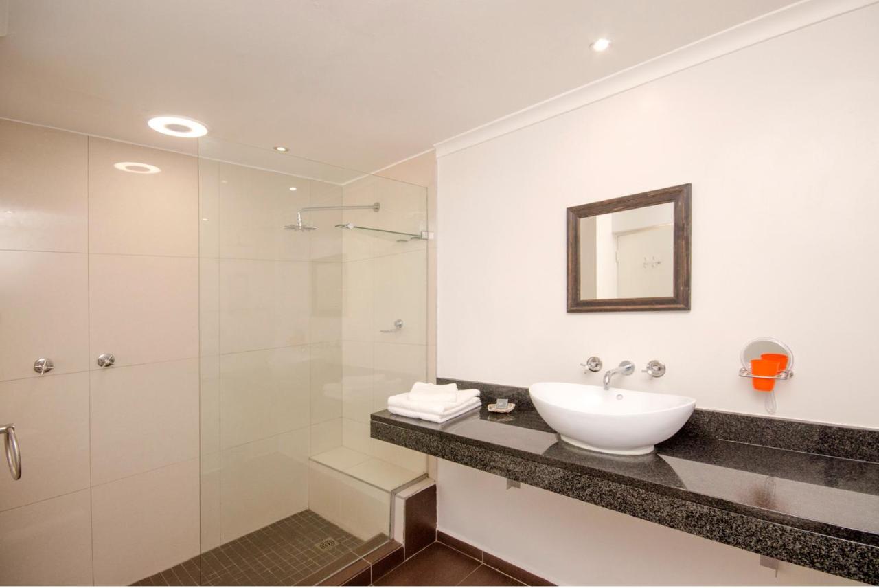 Small Bay Guest House โบลแบร์กสตรานด์ ภายนอก รูปภาพ